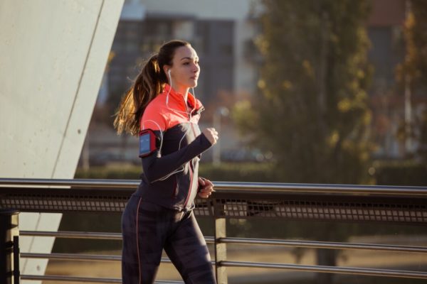 Running in Comfort: Choosing the Right Attire for Your Jog